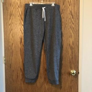 Vuori performance jogger size XL. Very soft!